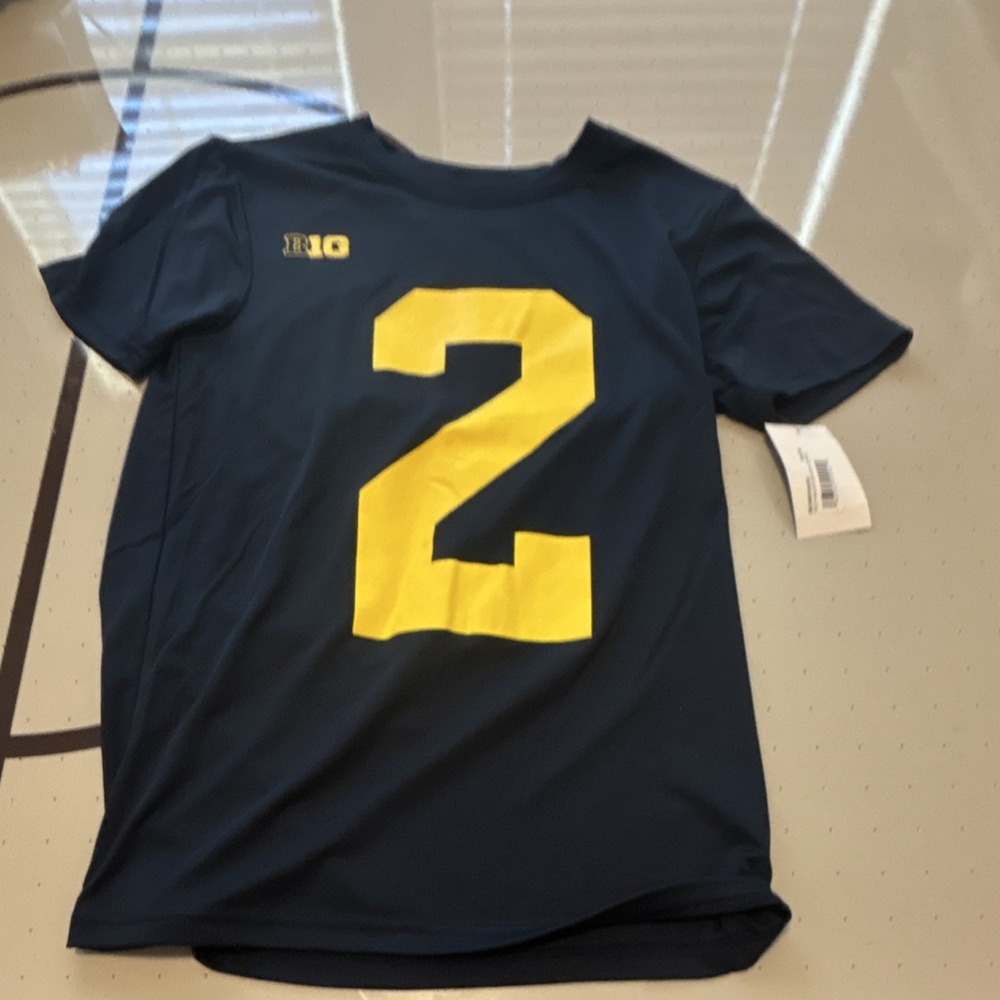 Valiant Michigan Wolverines Johnson #2 Shirt Navy Yellow Small